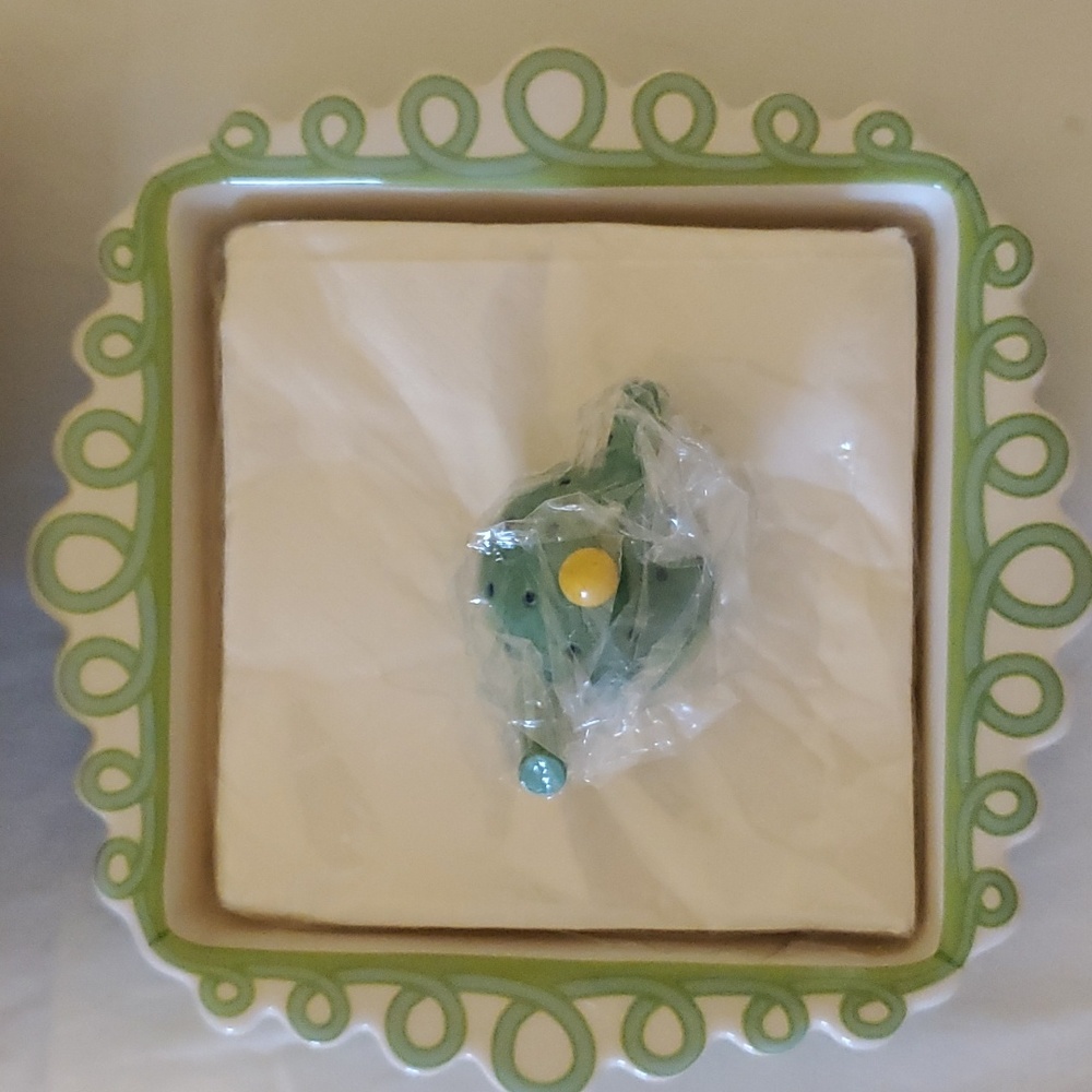 (Lenox) Polly Put The Kettle On Napkin Holder